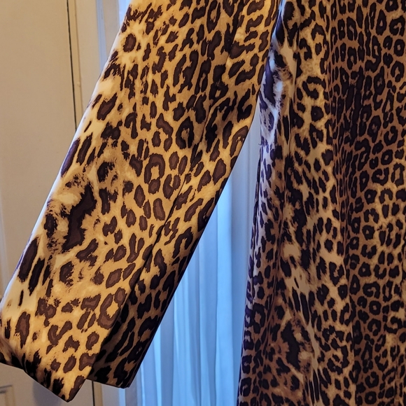 Tahari Leopard print trench jacket - Picture 5 of 8